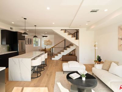 6048 Burwood Ave, Los Angeles, CA, 90042