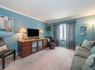 15 Forest Pl, Fairfield, NJ 07004