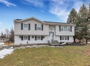 16 New Castle Dr, Washingtonville, NY 10992