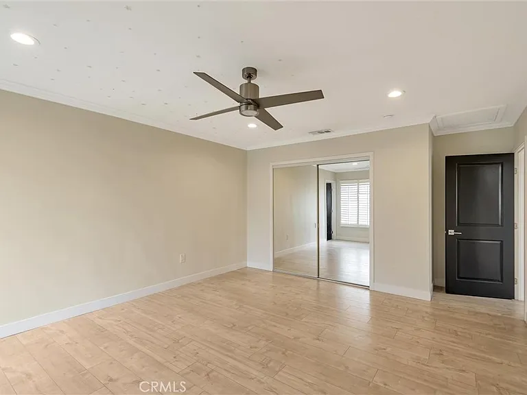 17227 Keswick St — Photo 32