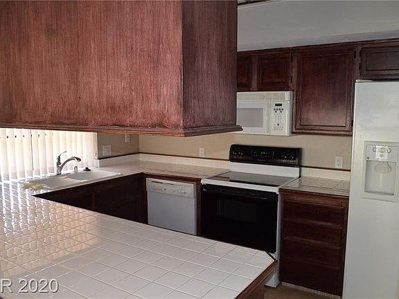 4th image of 233 Logansberry Ln #0
