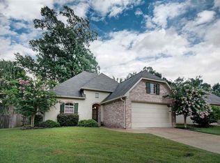 142 W Pinebrook Dr, Brandon, MS 39047