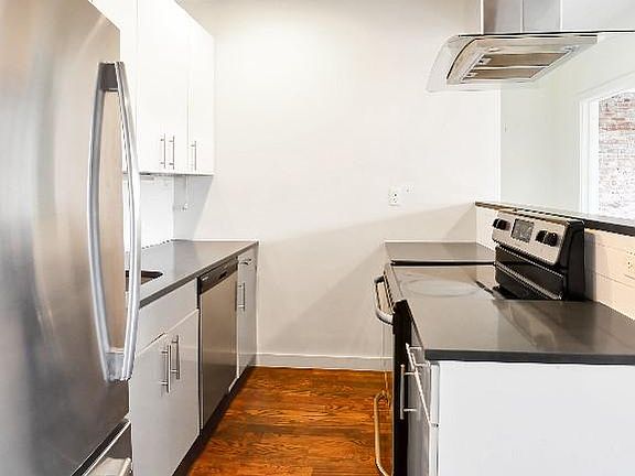 5th image of 3671 Broadway APT 42