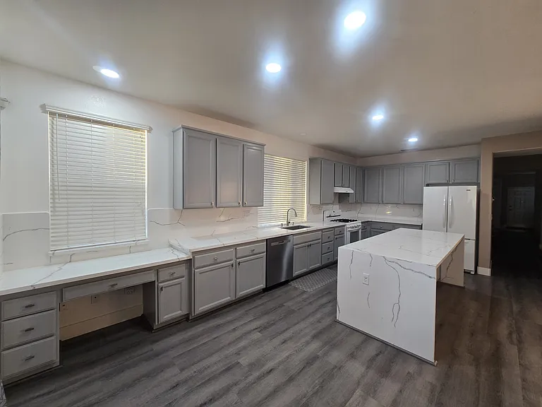 8178 Kayleen Ct — Photo 12