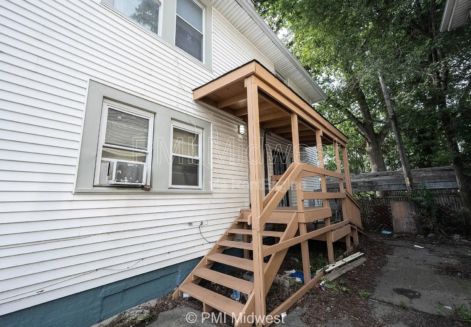 1 bed, 1.0 bath, 700 sqft, $699 — Photo 2
