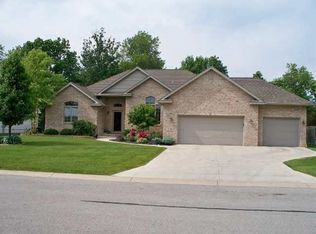 8604 W Greenville Dr, Yorktown, IN