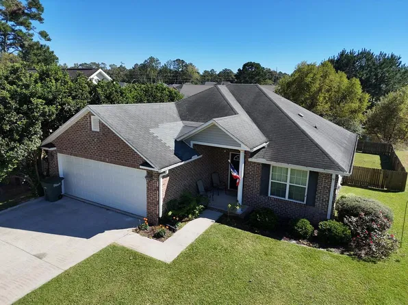 310 Grove Pointe Dr, Thomasville, GA 31792