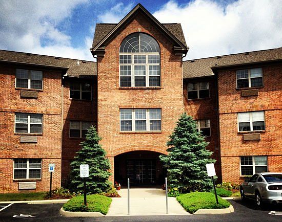 1st image of 771 Chestnut Grove Dr #1