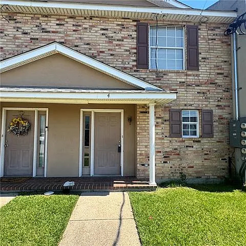 1600 Newport Pl #4 Photo 1