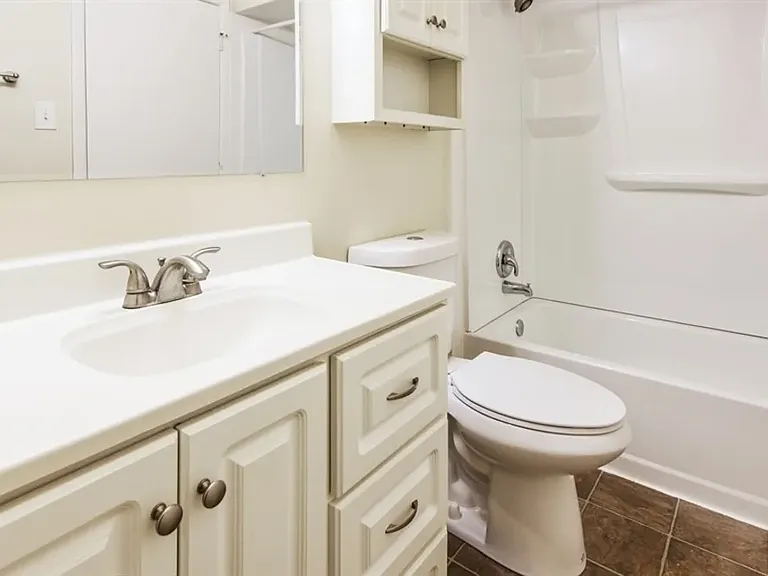 906 Natoma Ct — Photo 1