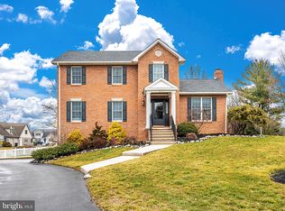 2205 Pikeside Dr, Greencastle, PA