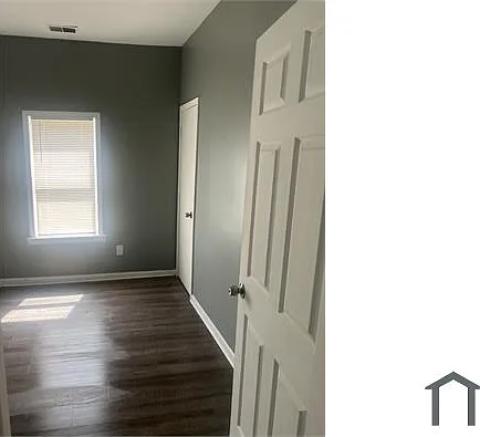 4658 Helen St #3 — Photo 5