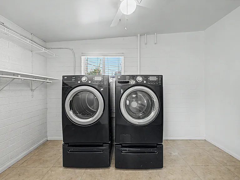2514 E Campbell Ave — Photo 27