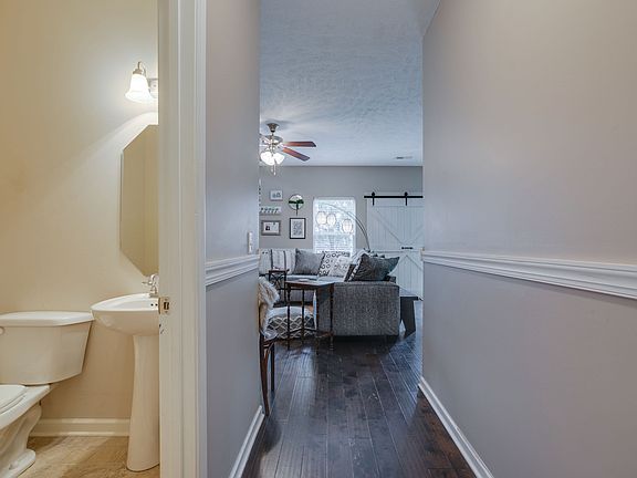 4th image of 1838 Warmingfield Dr