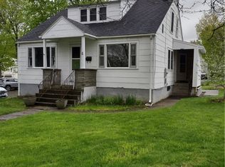 11 Paris Rd, New Hartford, NY 13413