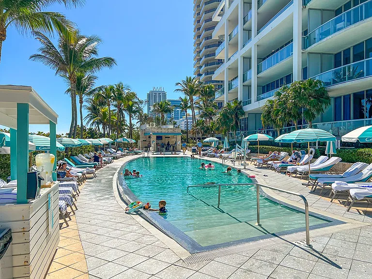 6899 Collins Ave #1810 — Photo 27