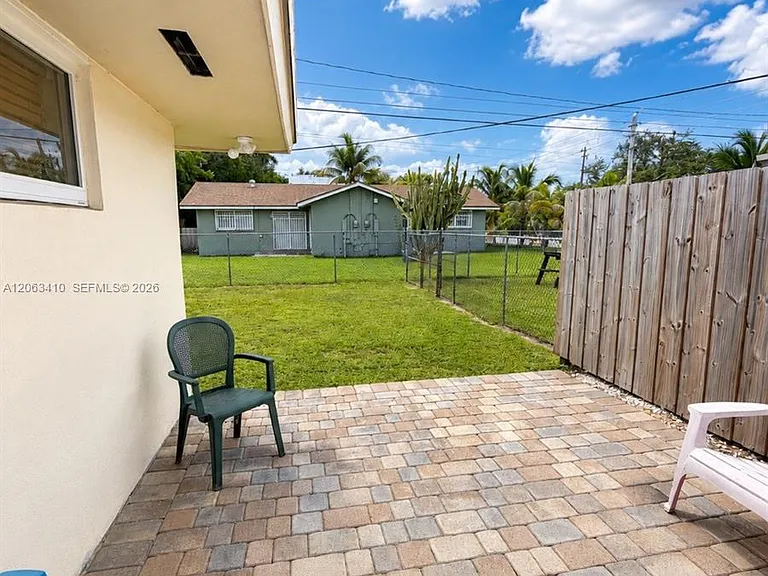 5780 SW 61st St #5780 — Photo 13