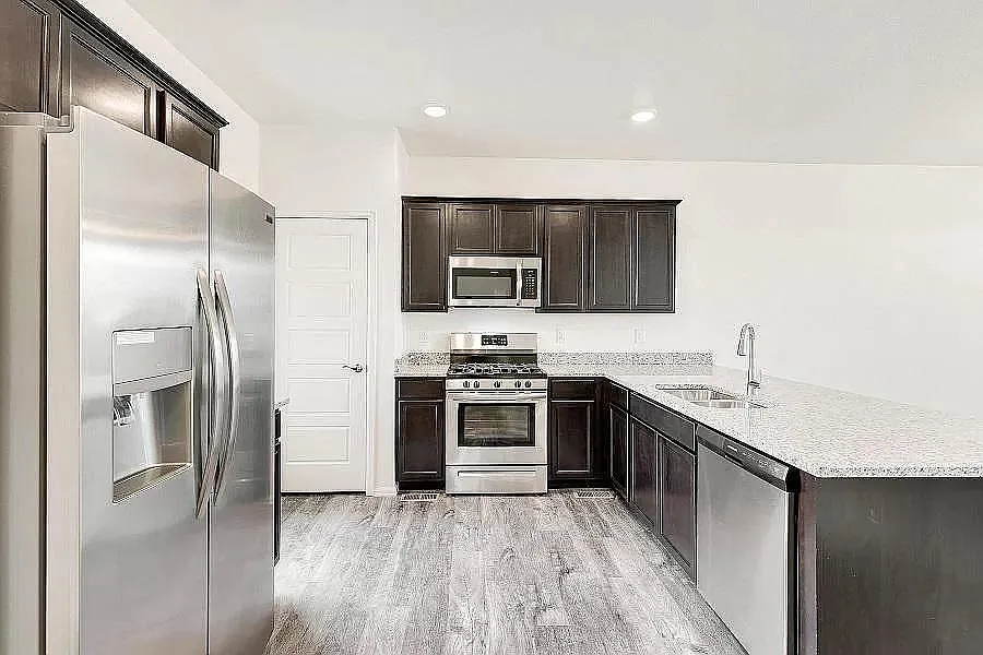 3 bed, 1539 sqft, $2,650 — Photo 4