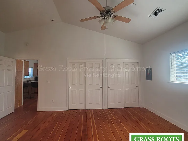 152 W Empire St — Photo 8