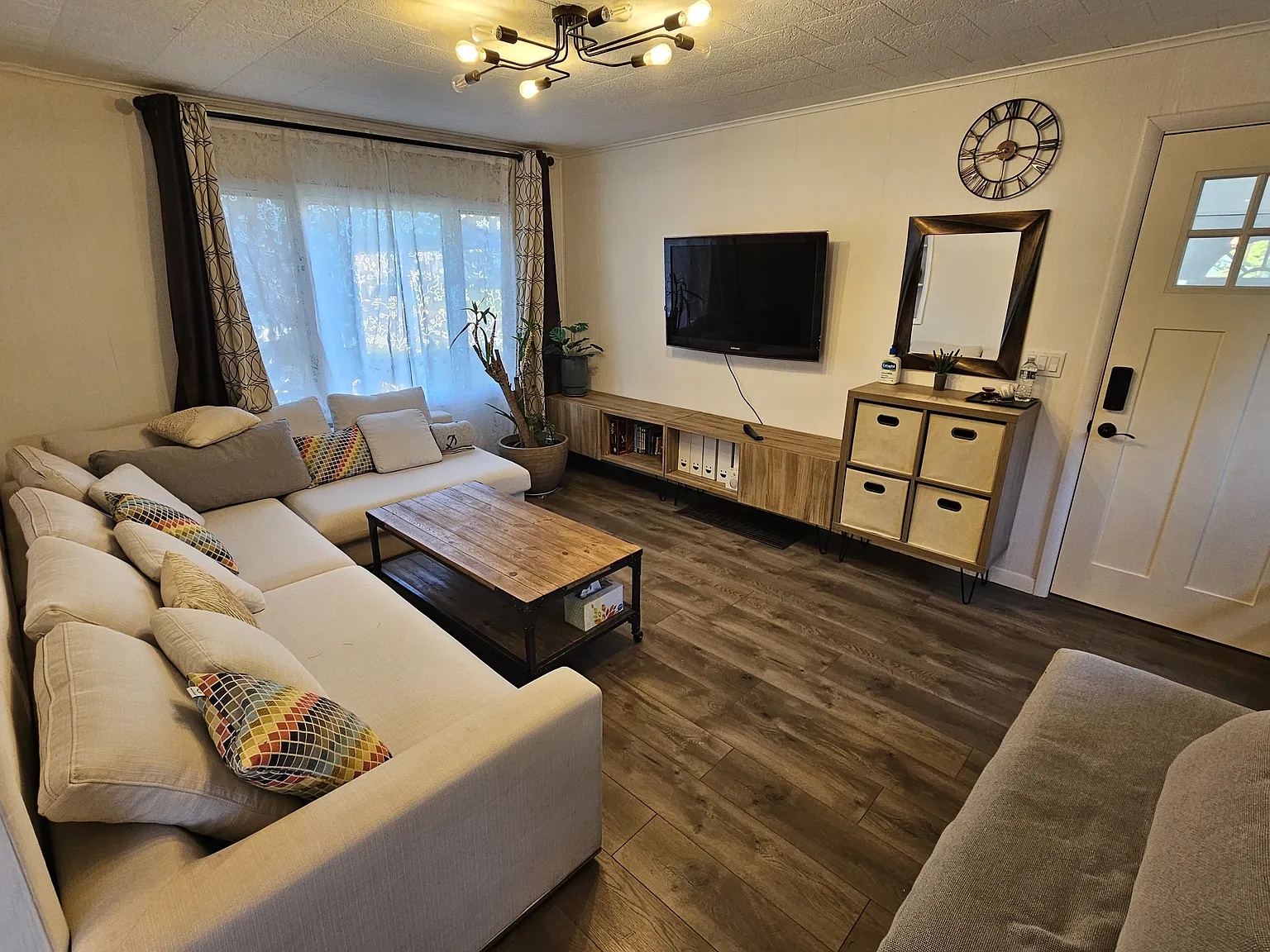 2 bed, 1.5 bath, 1066 sqft, $1,999 — Photo 4