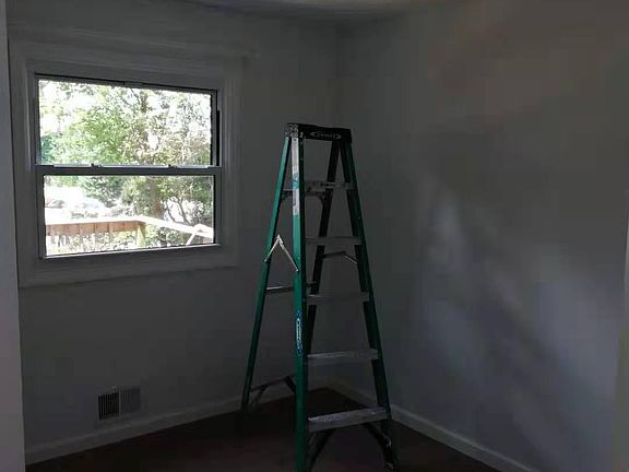 5th image of 180 S Gannon Ave Floor 1