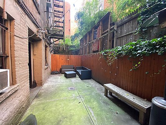 3rd image of 143 W 4th St APT 1R