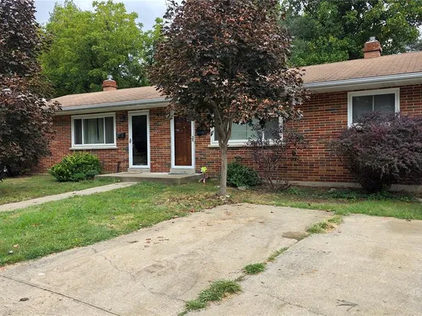 133 Woodlawn Dr, Saint Charles, MO 63301