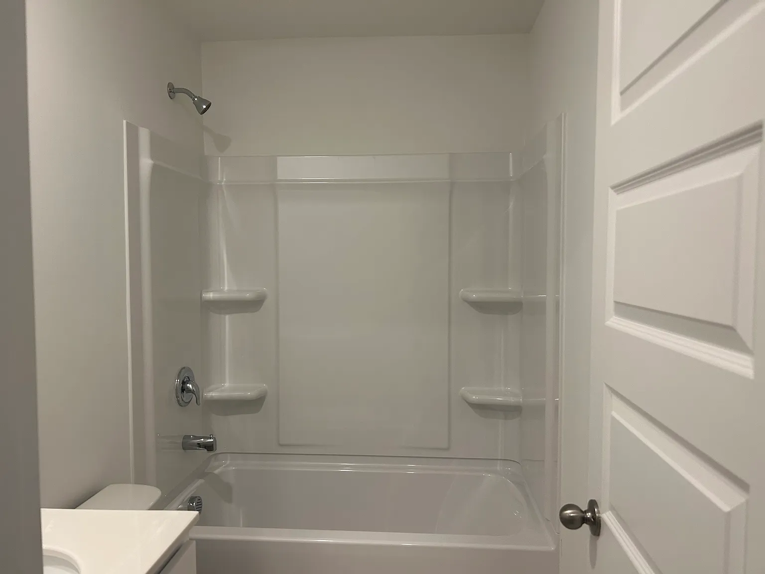 1 bed, 1.5 bath, 1663 sqft, $1,050 — Photo 4