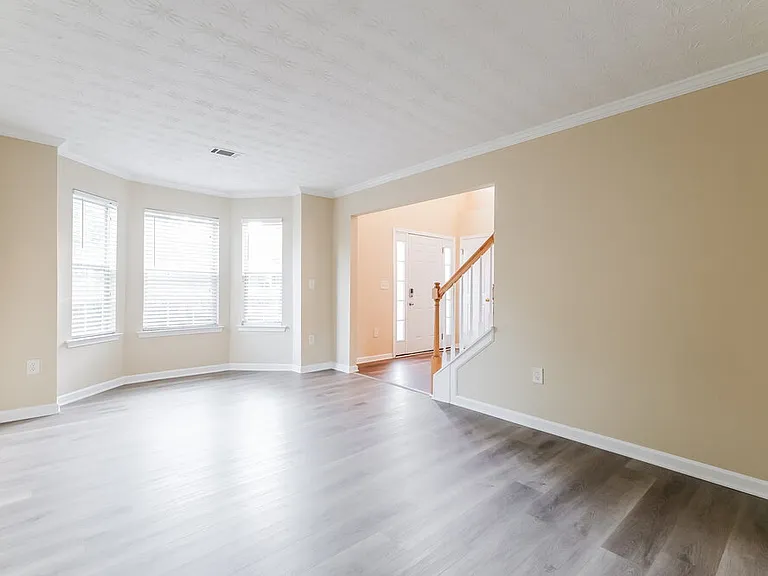 4065 Crescent Walk Ln — Photo 9