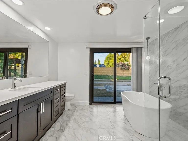 9724 Bothwell Rd — Photo 53