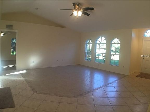 3rd image of 4723 S San Mateo Dr