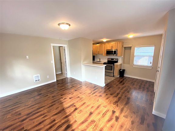 2nd image of 613 S Division Ln