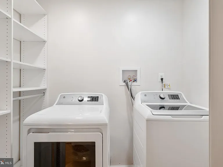 3606 Pinetree Ter — Photo 40