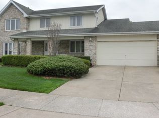 12800 S Circle Pkwy, Palos Park, IL 60464