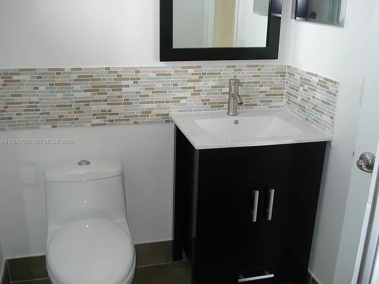 7933 West Dr #404 — Photo 9