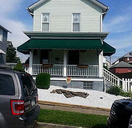 2nd image of 1209 Elm St