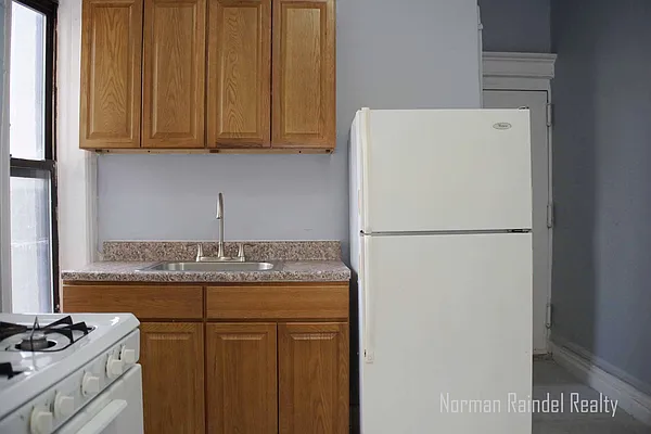 Rented by Norman Raindel, LREB | media 3