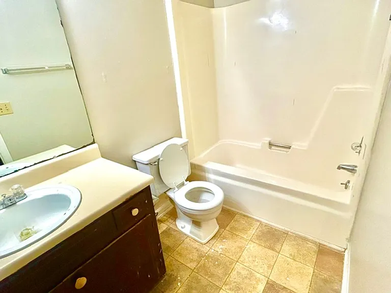 4425 Torrance Dr NW — Photo 7