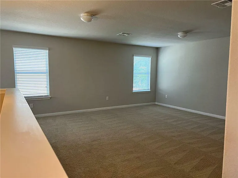 1140 La Conterra Blvd — Photo 18