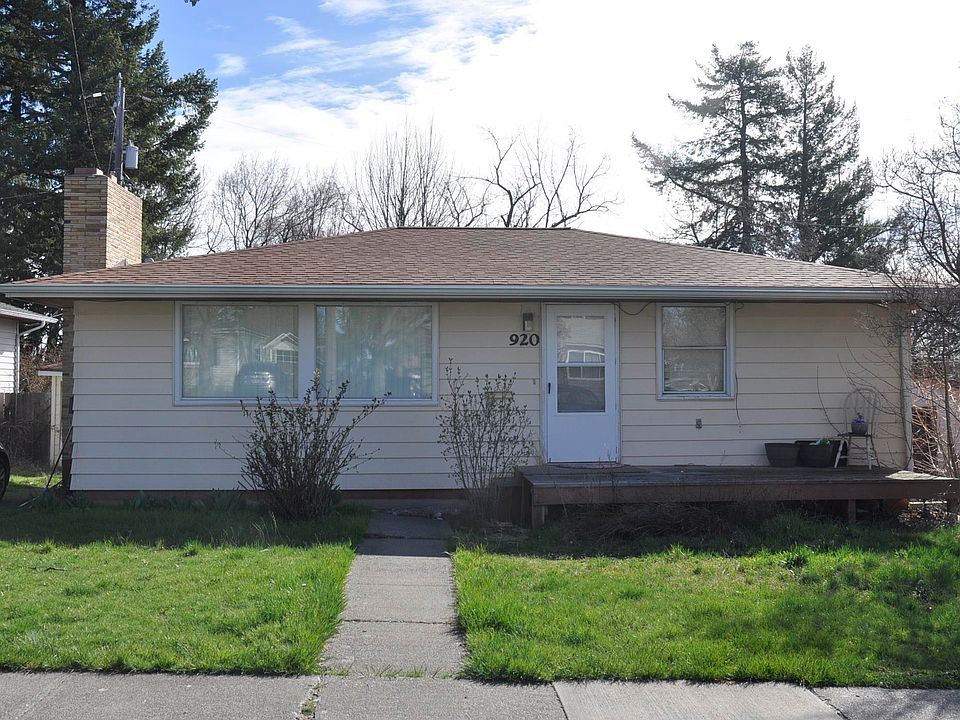 1st image of 920 NW Charlotte St