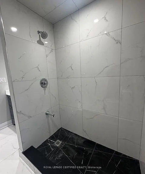 16 Almond Ave — Photo 11