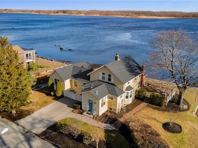 2 Palmer St, Barrington, RI, 02806