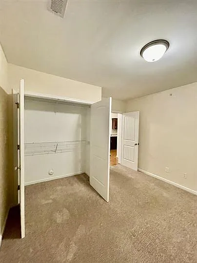 121 Colonnade Street — Photo 15