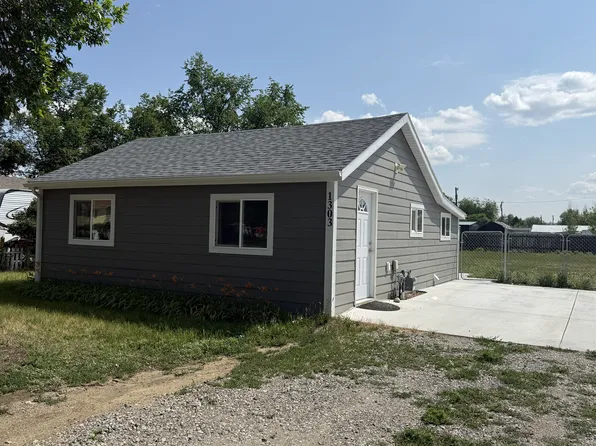 1303 Lake Elmo Dr, Billings, MT 59105