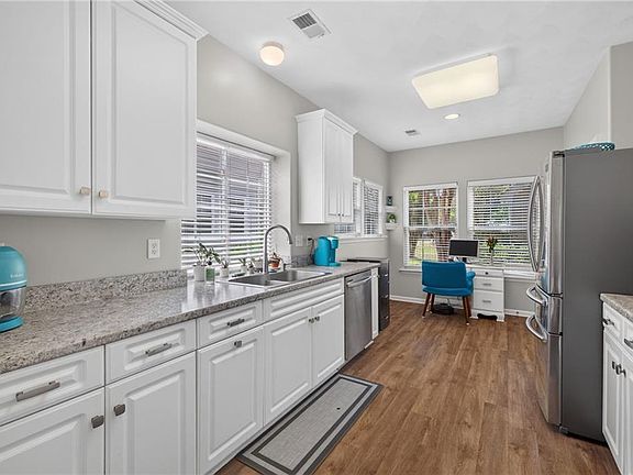 4th image of 1489 Coolspring Way