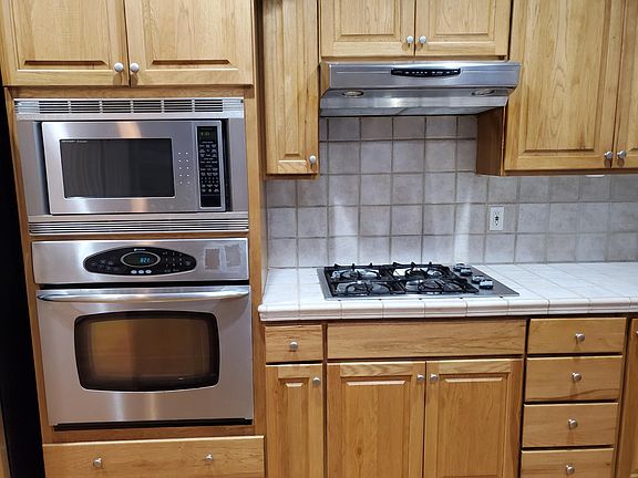 Cooktop, oven and microwave oven