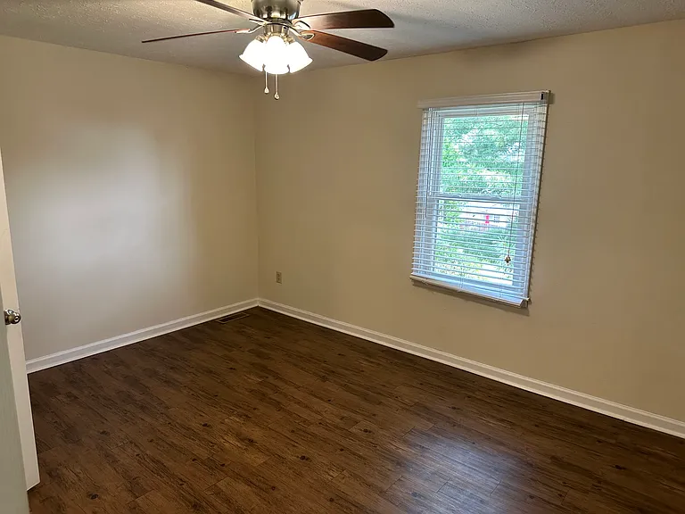 1287 Barnwood Ct #C — Photo 8