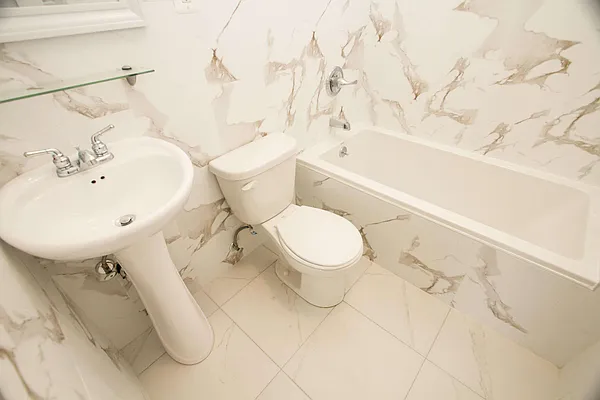 Rented by Nooklyn NYC LLC | media 30