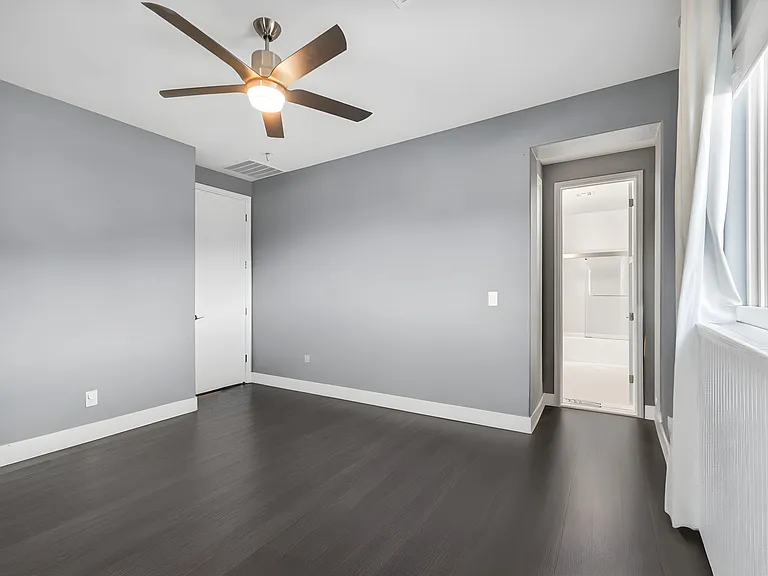233 Castellari Dr — Photo 17