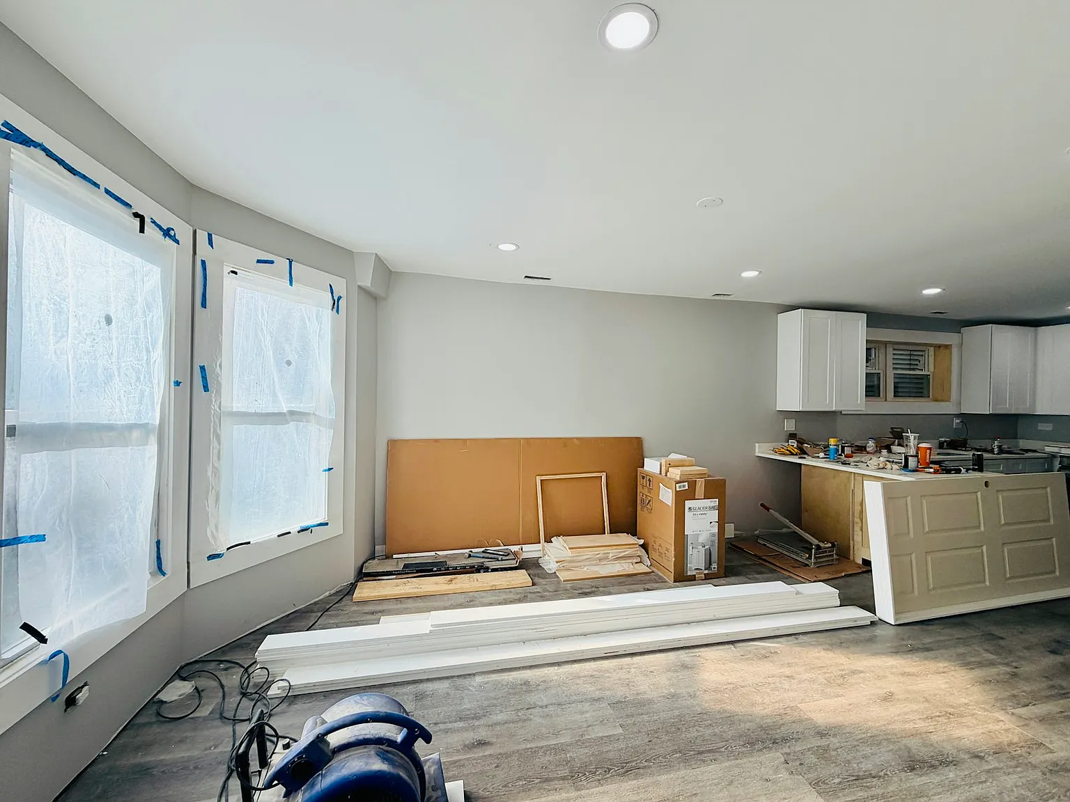 1742 North Saint Louis Avenue, Unit 1 — Photo 3